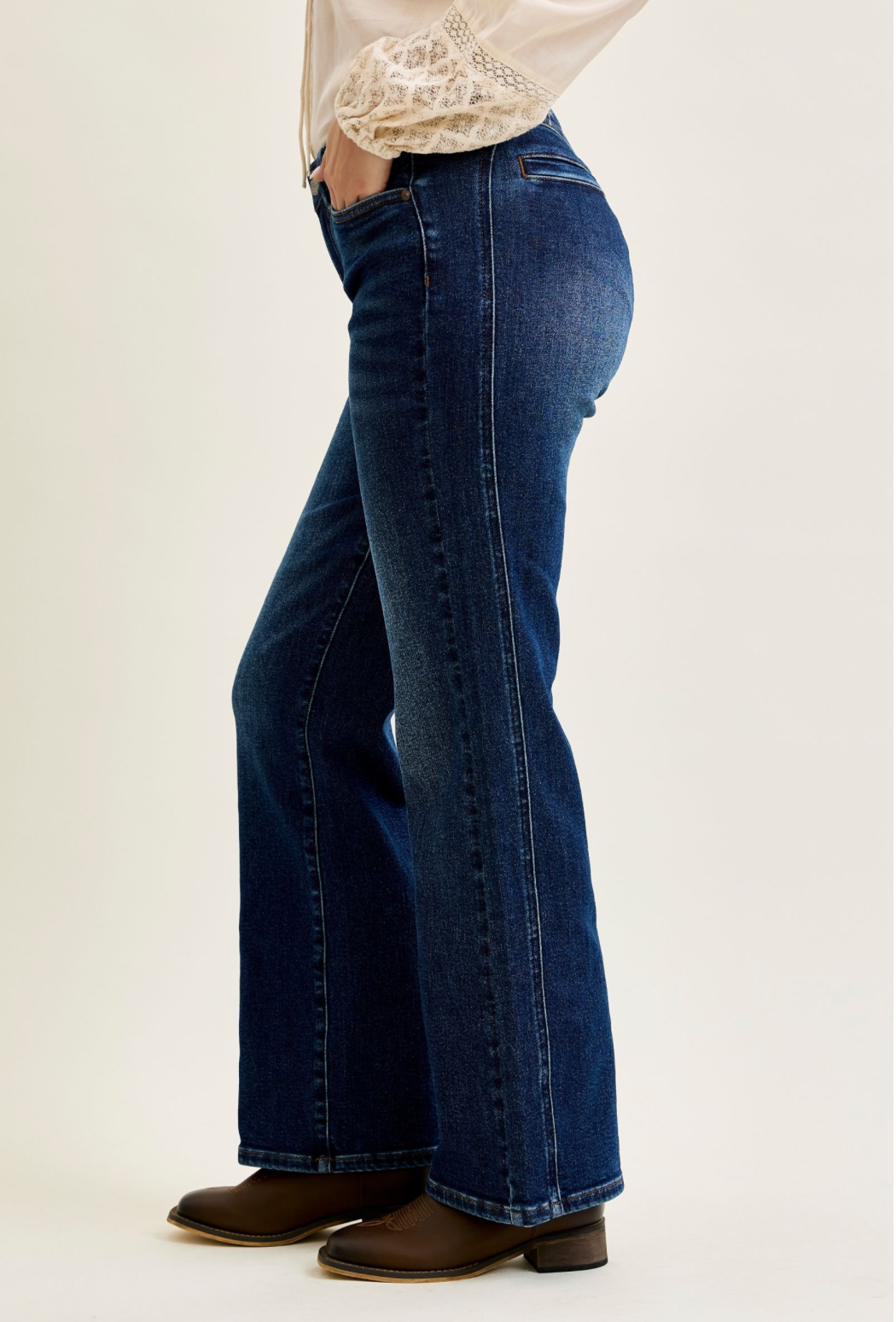 Alex Bootcut Jean