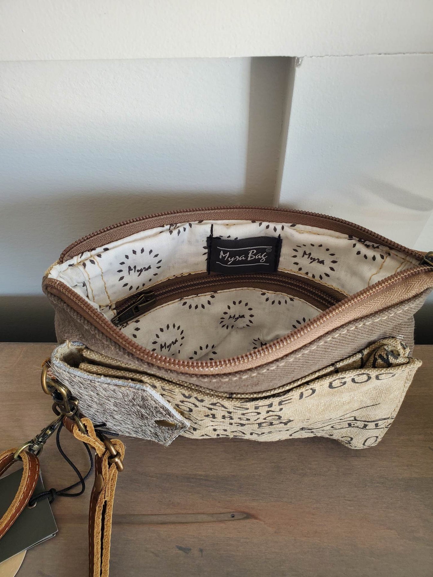 Stamp Pocket Pouch