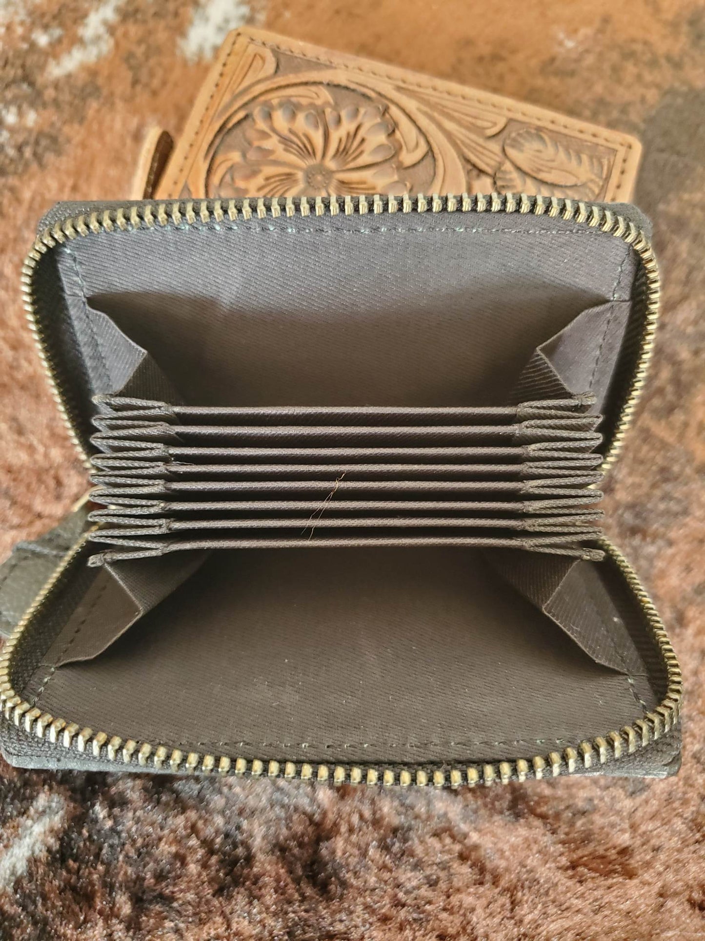 Small Wallet Credit Card Zippered Closure