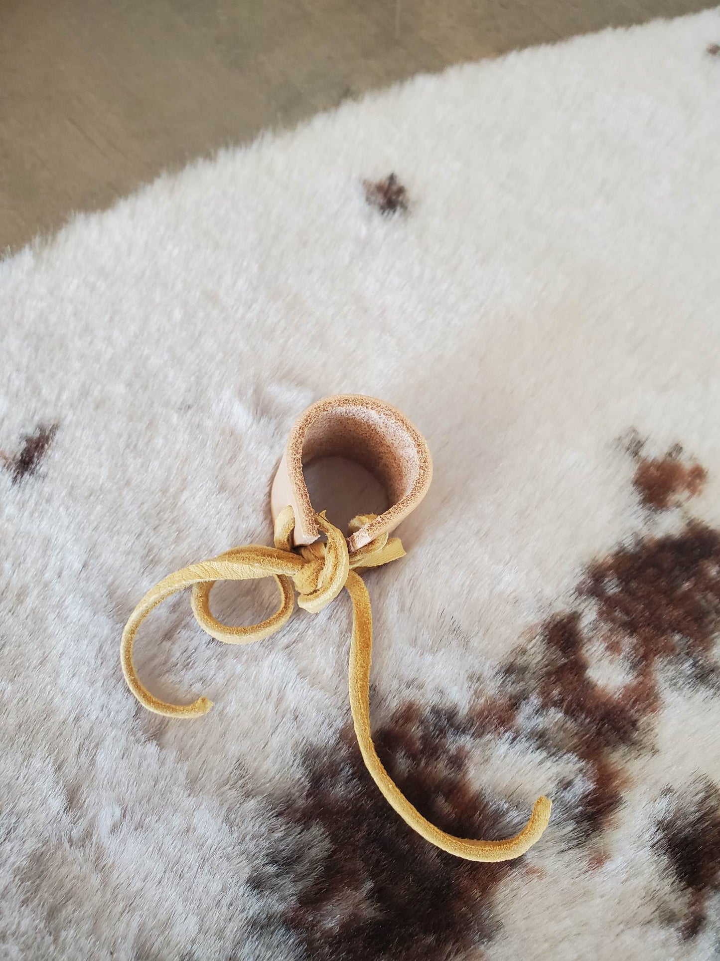 All leather Scarf Slides