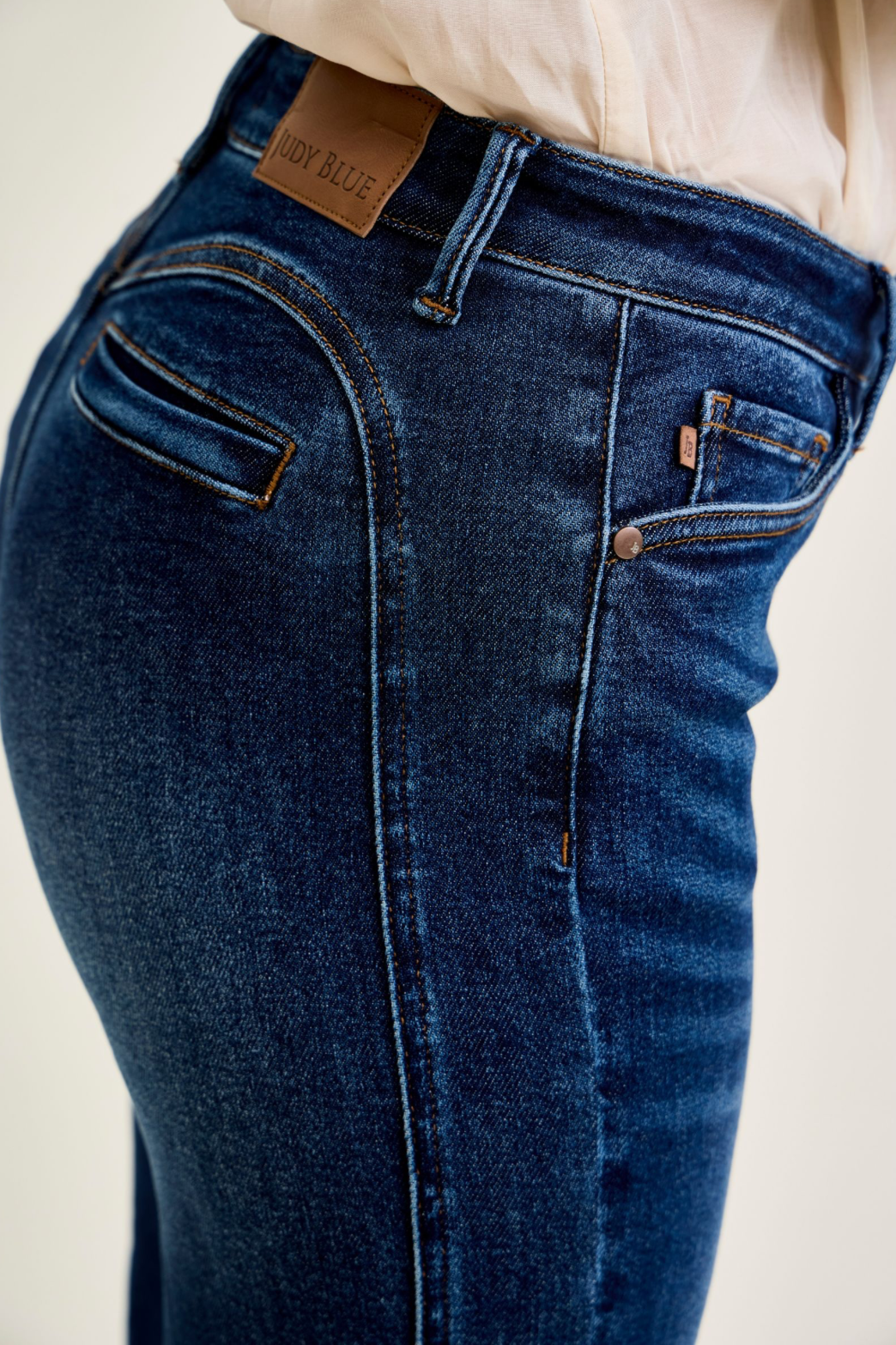 Alex Bootcut Jean