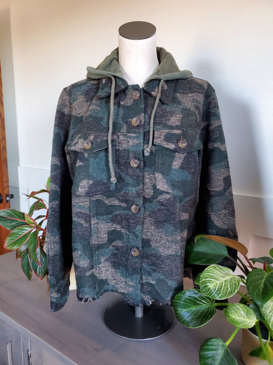 Hunter Green Raw Hem Camo Shirt Jacket With Hoodie